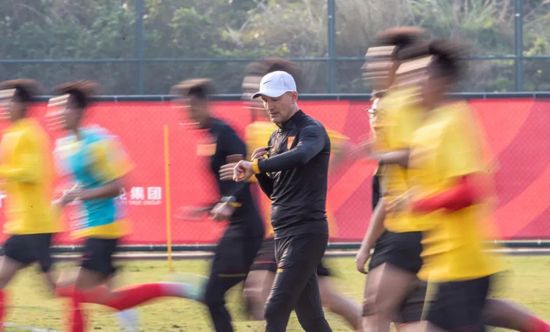 偷看女学生小便蹲下视频大全